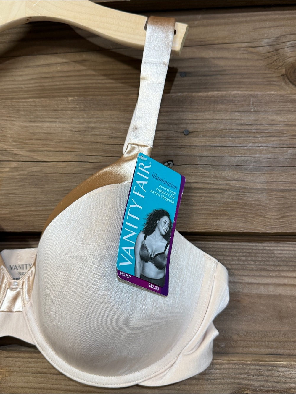Vanity Fair Illumination Bra - Picture 4 of 11